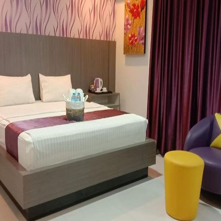Liras Hotel Syariah Pulupanda Экстерьер фото