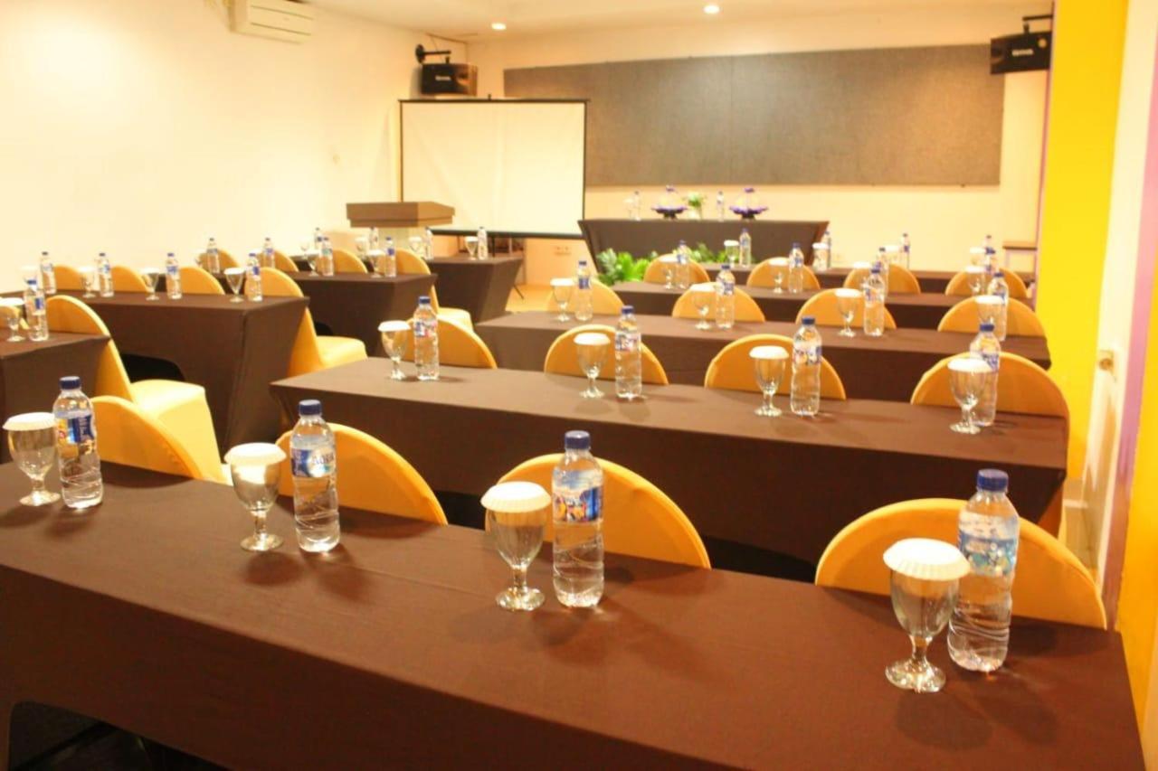 Liras Hotel Syariah Pulupanda Экстерьер фото